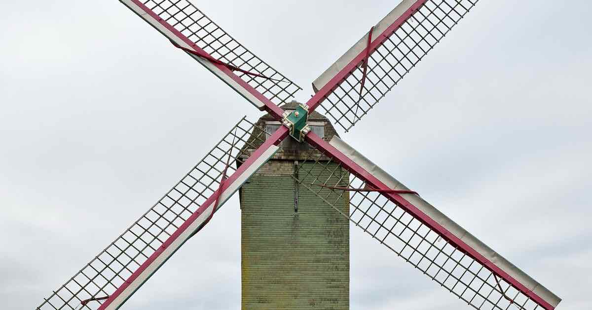 Oude Zeedijkmolen in Avekapelle (Veurne)