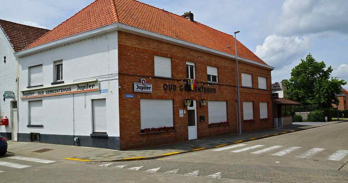Oud Gemeentehuis in Hertsberge (Oostkamp)