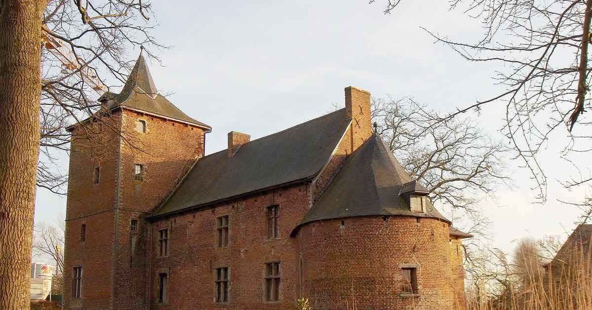Kasteel van Heetvelde in Oetingen (Pajottegem)