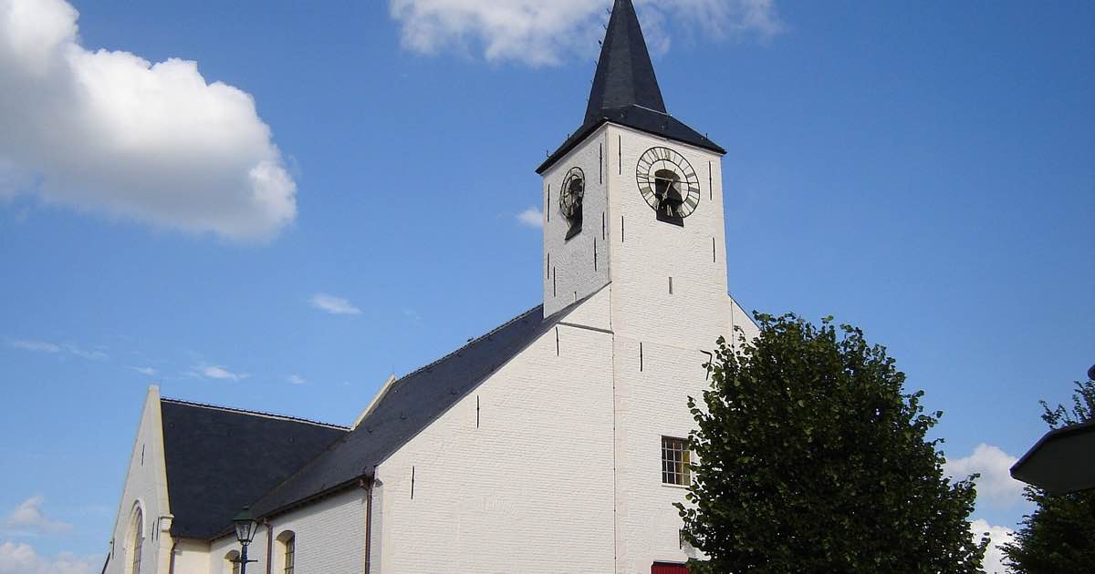 Sint-Lambertuskerk in Parike (Brakel)