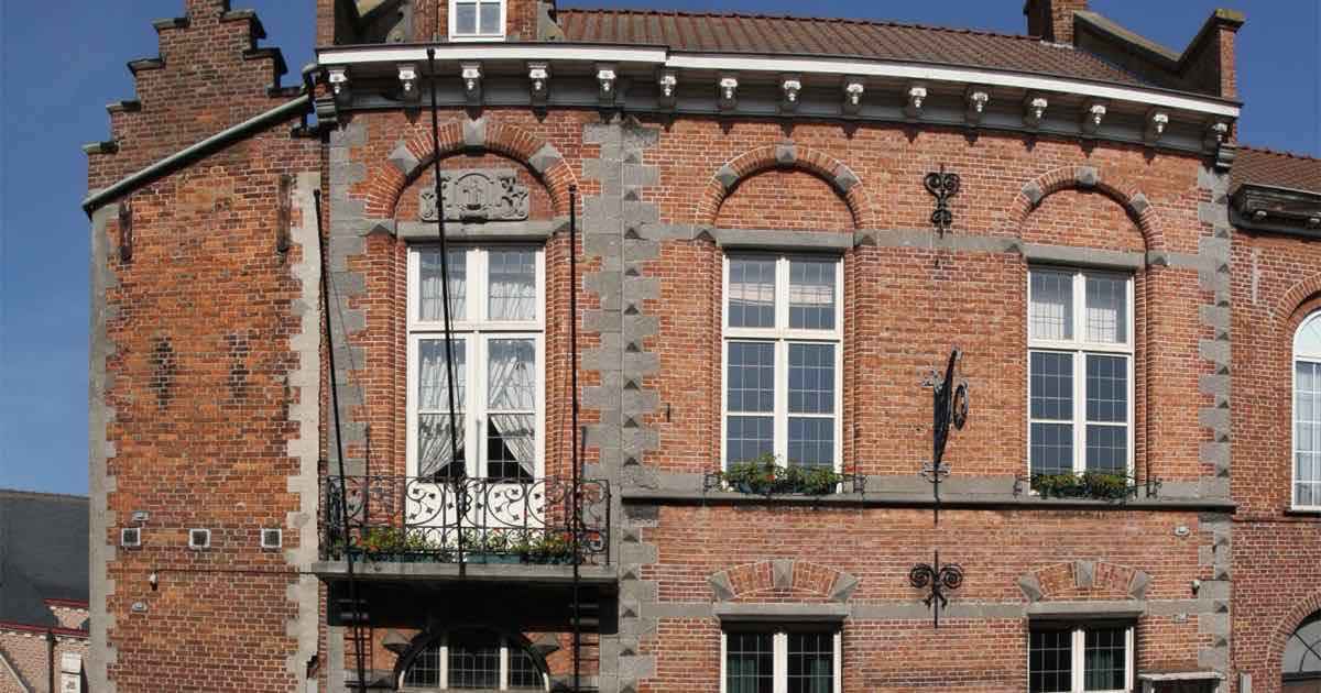 Gemeentehuis in Sint-Pauwels (Sint-Gillis-Waas)
